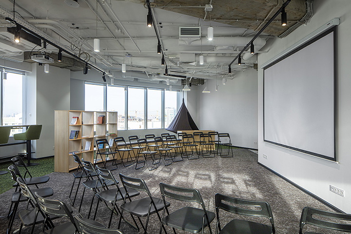 移動辦公理念下工業(yè)風(fēng)互聯(lián)網(wǎng)企業(yè)辦公室裝修設(shè)計方案 移動辦公理念下工業(yè)風(fēng)互聯(lián)網(wǎng)企業(yè)辦公室裝修設(shè)計方案