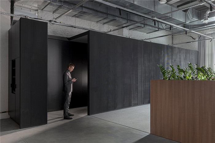 350平藝術工業風軟件開發公司辦公室裝修實景圖 350平藝術工業風軟件開發公司辦公室裝修實景圖