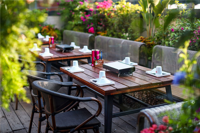 音樂+啤酒+燒烤一站式特色燒烤餐廳戶外露臺裝修設計方案 音樂+啤酒+燒烤一站式特色燒烤餐廳戶外露臺裝修設計方案