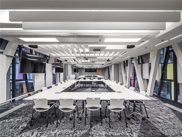 美國閃存制造科技公司可持續環保辦公裝修設計方案 美國閃存制造科技公司可持續環保辦公裝修設計方案