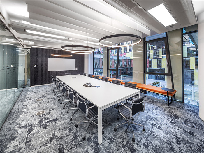 美國閃存制造科技公司可持續環保辦公裝修設計方案 美國閃存制造科技公司可持續環保辦公裝修設計方案