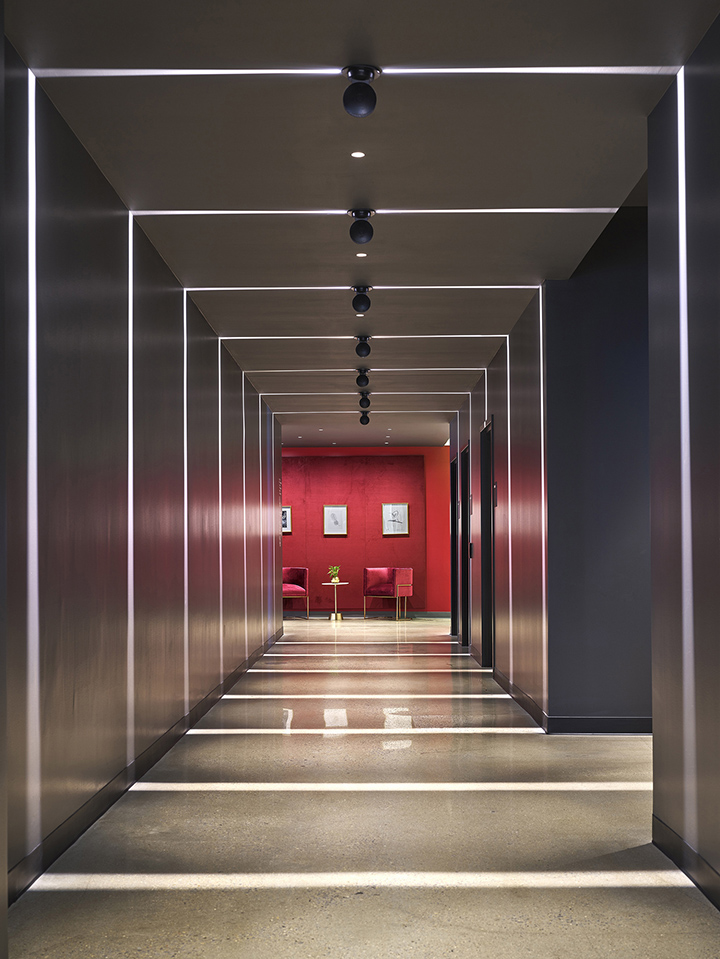 創意走廊裝修設計-河南辦公室裝修公司分享劇院主題聯合辦公設計方案