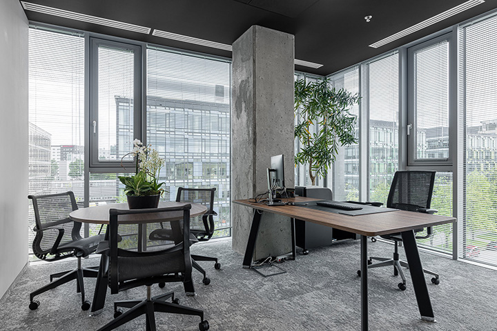 工業風主管辦公室裝修-靈活度極高的開放式制造公司辦公室裝修設計方案